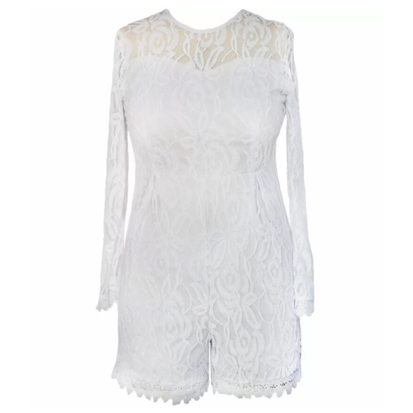 LAST 1 🥰 White Lace Romper - Picture 3 of 4